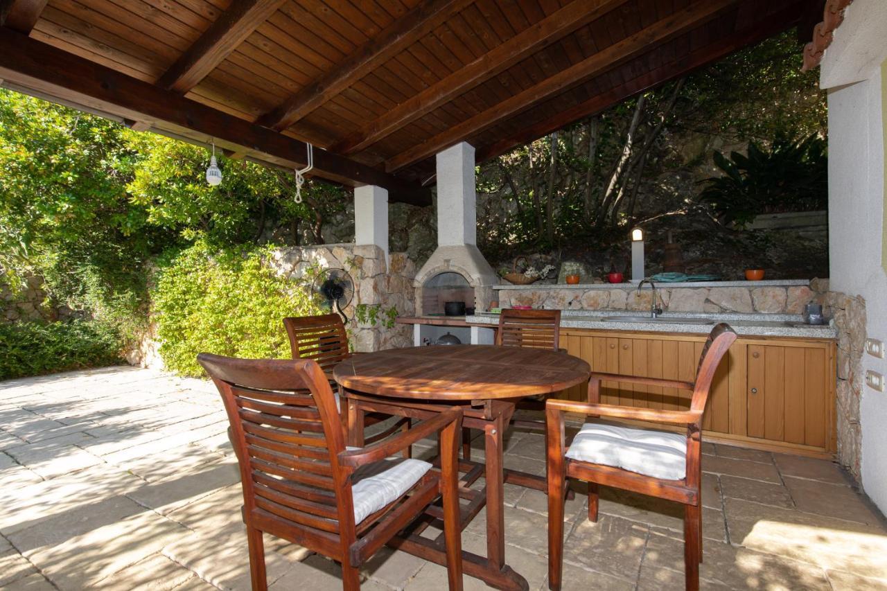 Apartment Portapisana Just 50M From The Beach Veglia Exterior foto