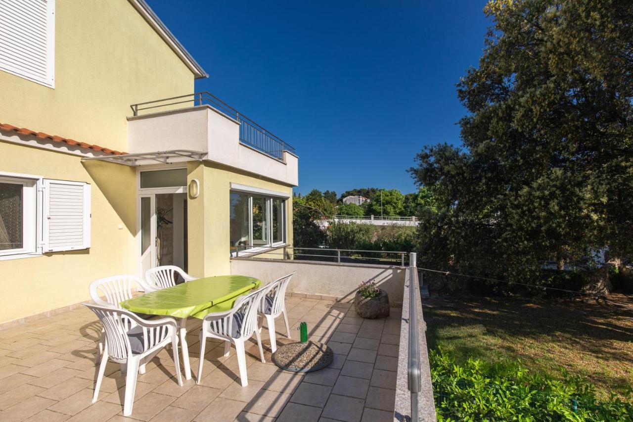 Apartment Portapisana Just 50M From The Beach Veglia Exterior foto